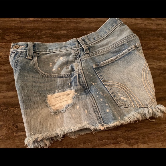 HOLLISTER CALIF DISTRESSED HIGH RISE SHORTS 3 26W - Picture 4 of 8